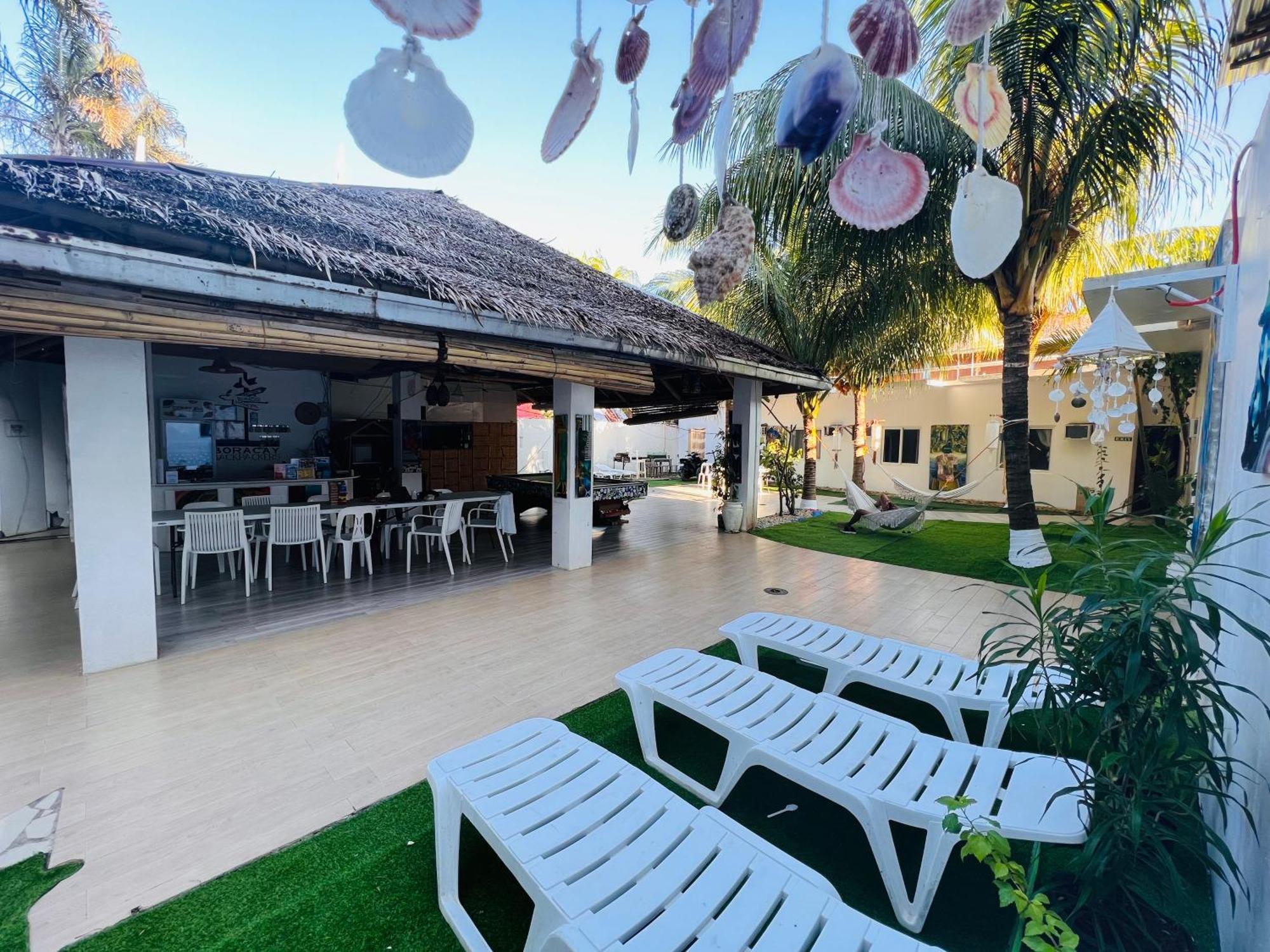 Ostello Boracay Backpackers